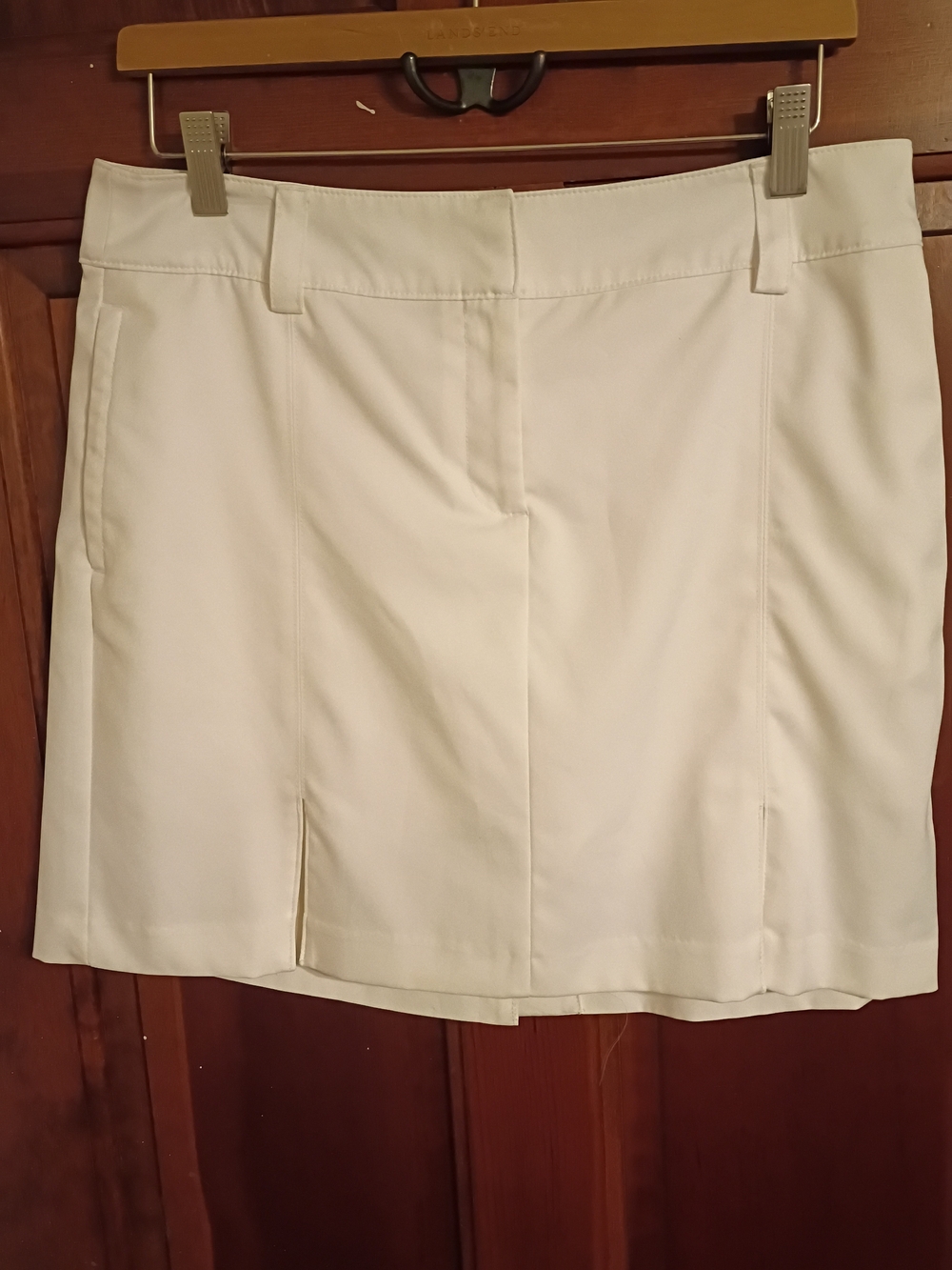 Izod White Mini Skirt with Clean Front Panels Size 6